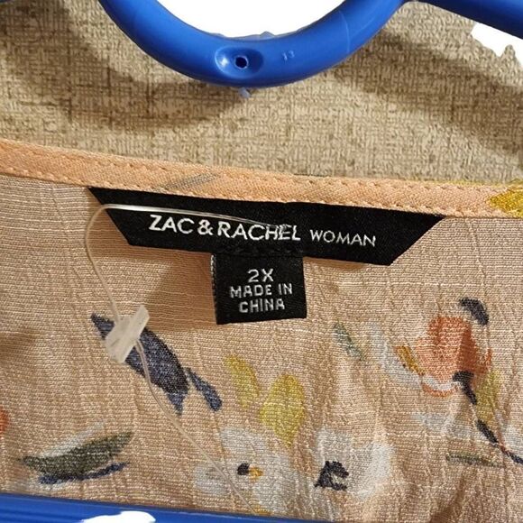 Zac & Rachel NWT 2x Peach Flowy Lace Trim Lightweight Floral Top - Picture 2 of 7